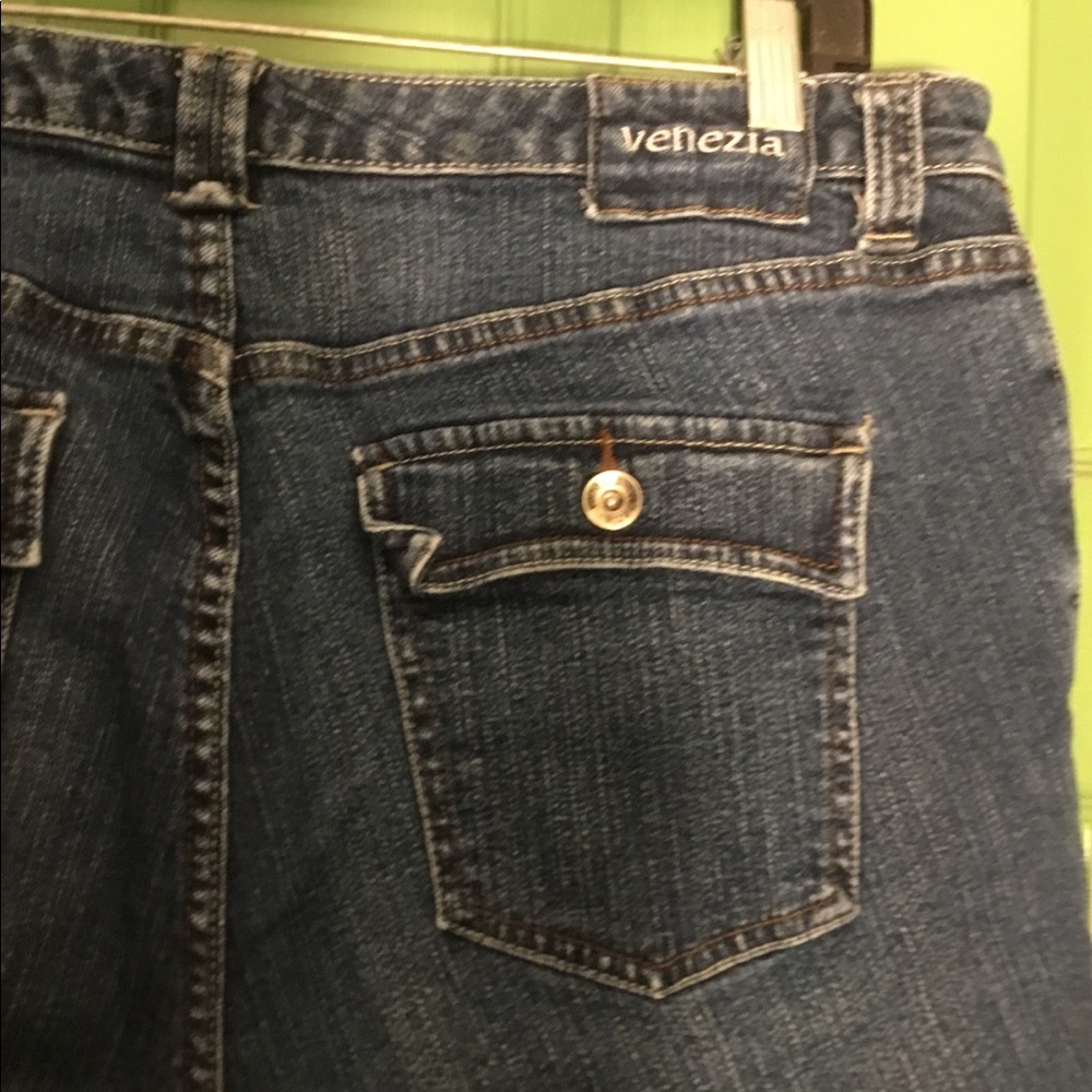 Venezia jeans size 20 inseam 24” women’s
